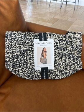 Banana Republic Black & Cream Woven Raffia Tote